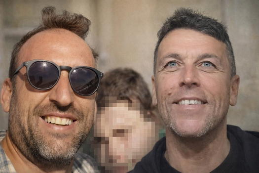 Le lacrime del cognato di Giacomo: “Non sono riuscito a salvarlo, erano in 10 che…”