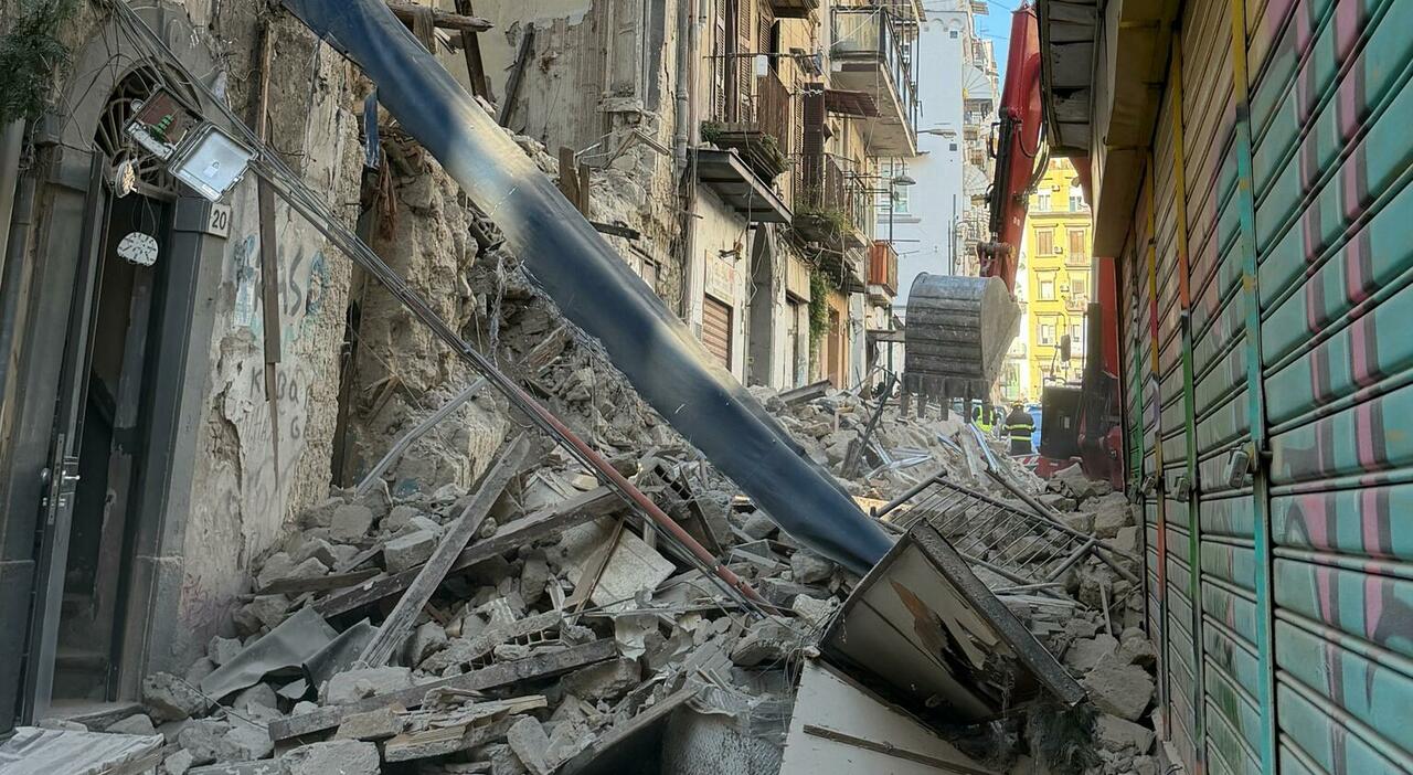 Italia, il crollo poco fa: “Si scava tra le macerie”