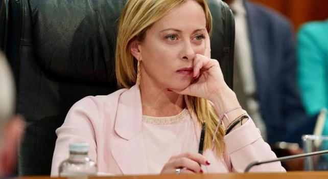 “È crollata”. Giorgia Meloni, ecco cosa sta succedendo : italiani sconvolti