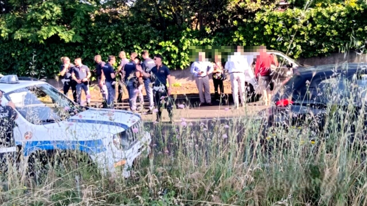 Spari al Centro Commerciale: decine di decessi e feriti