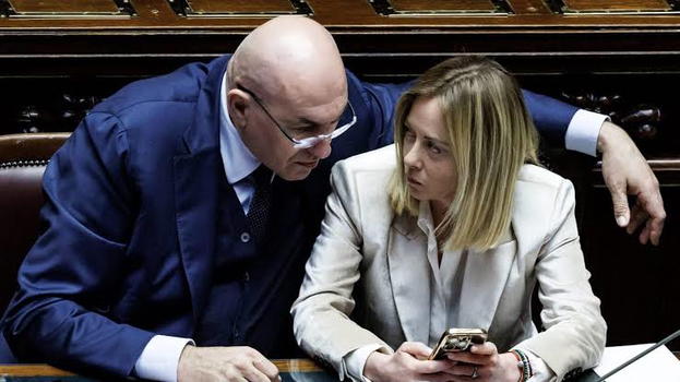 Scontro, la richiesta agghiacciante di Trump al governo Italiano: la confessione di Crosetto