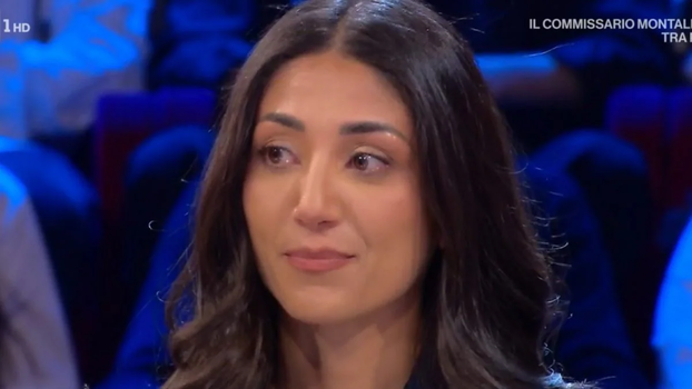 “Squalificata”. Affari Tuoi, De Martino perde la pazienza e sbotta: Sara in lacrime