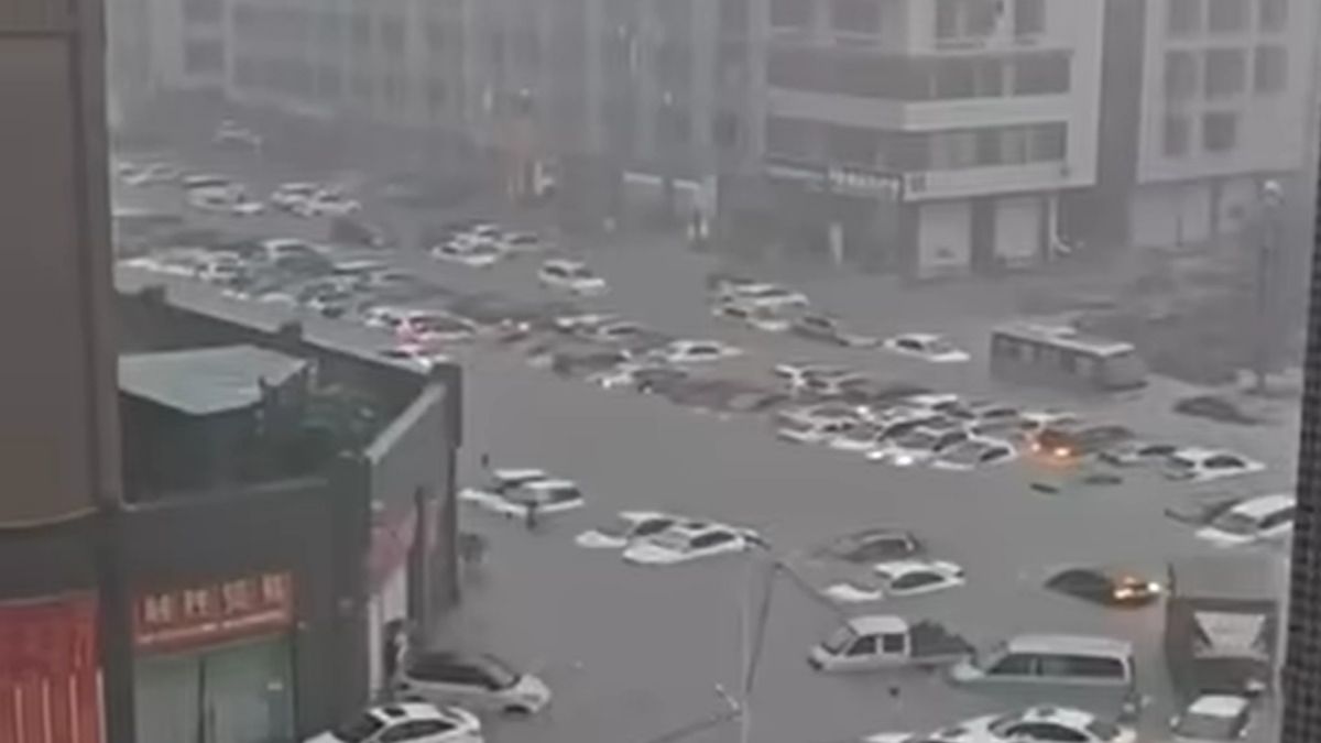 Pioggia improvvisa da record: la città è in ginocchio