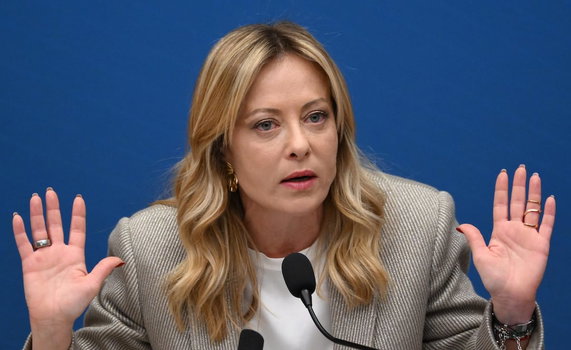 “Addio Giorgia Meloni”. L’annuncio sconvolgente è appena arrivato: se ne va con Vannacci