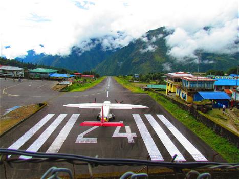 Lukla, l’aeroporto più pericoloso del mondo si trova in Nepal
