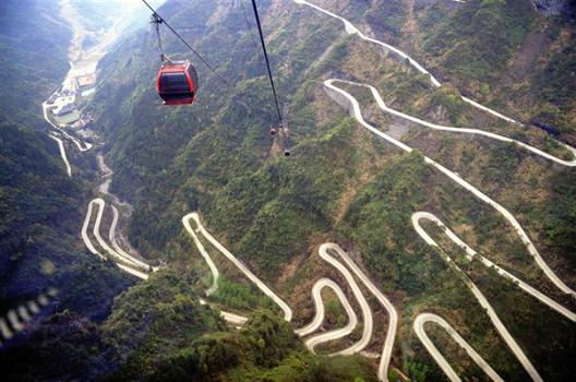 Cina: alla scoperta della Porta del Paradiso, in cima al Monte Tianmen