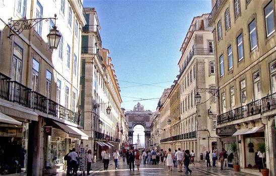 Lisbona, meta ideale per un divertimento assicurato