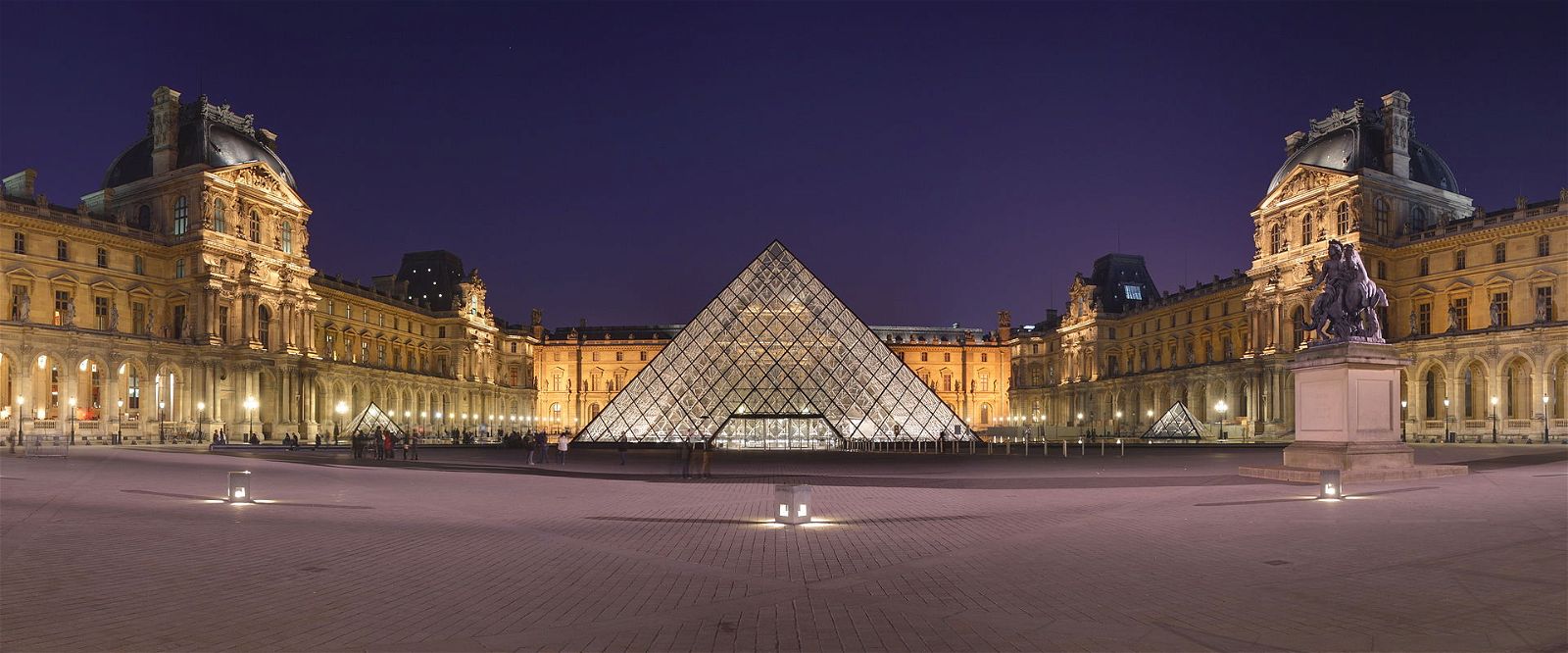 Museo del Louvre di Parigi