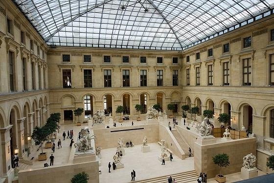 Museo-del-Louvre-di-Parigi