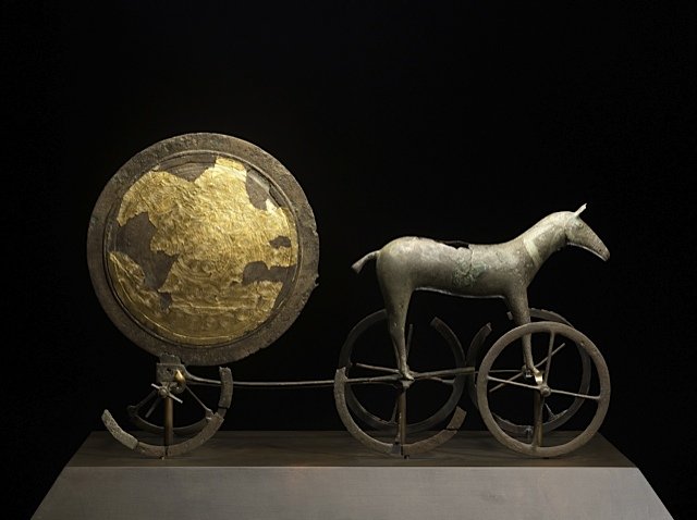The-Chariot-of-the-Sun-Trundholm-Zealand-Early-Bronze-Age-14th-century-BCE-Bronze-and-gold-95-x-60-x-25-cm-National-Museum-Copenhagen-Photo-Roberto-Fortuna-Kira-Ursem-The-National-Museum-of-Denmark