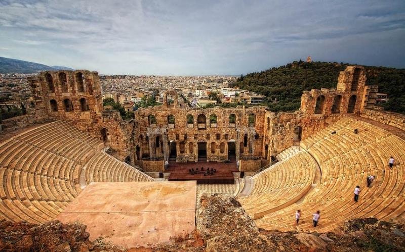 Odeo di Erode Attico, uno dei maggiori auditorium del Festival Ateniese che si svolge in estate