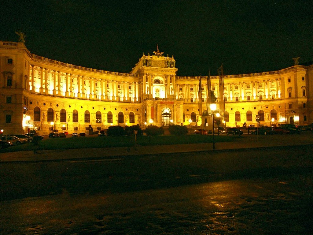 Veduta dell'Hofburg by night, palazzo sulla Ringstrasse