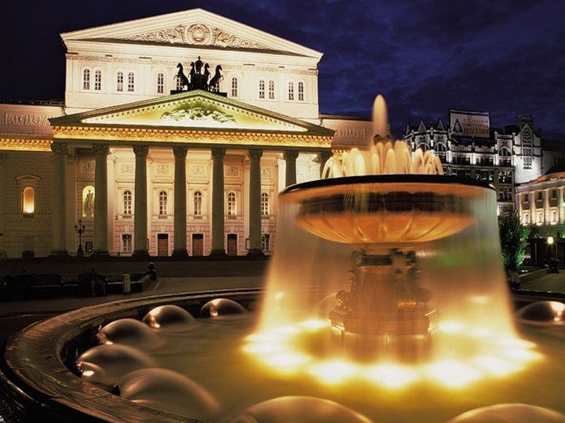 Il celebre Teatro Bolshoi: pronti per lo spettacolo serale?