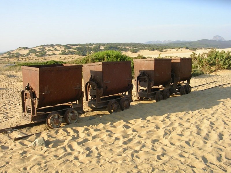 Un convoglio di vagoni...minerari. I lontani antenati degli odierni treni motorizzati