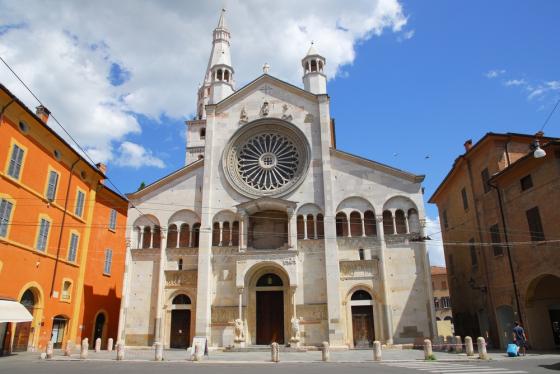 Cattedrale Di San Geminiano A Modena Descrizione Cattedrale metropolitana di Santa Maria Assunta e San Geminiano a