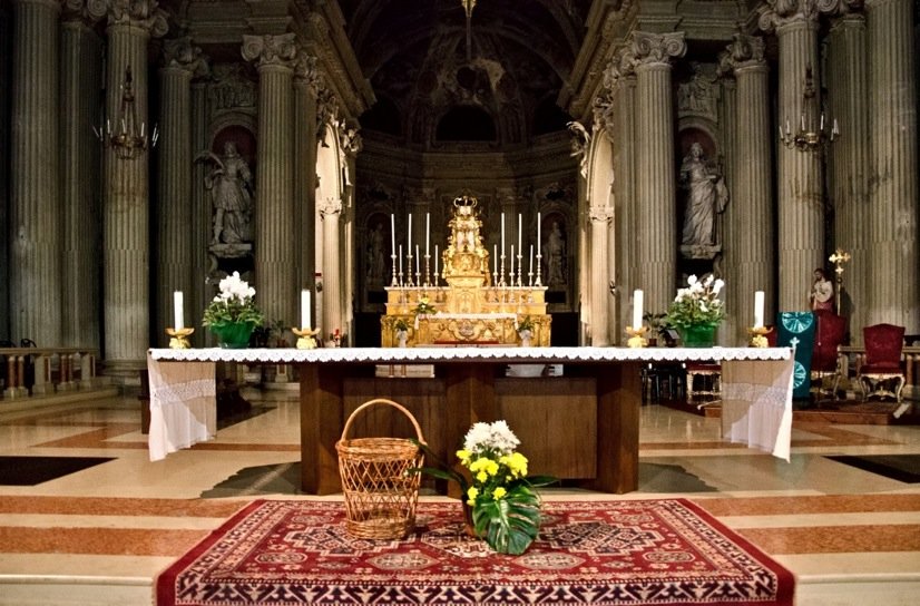 L'altare della Chiesa di Sant'Agostino