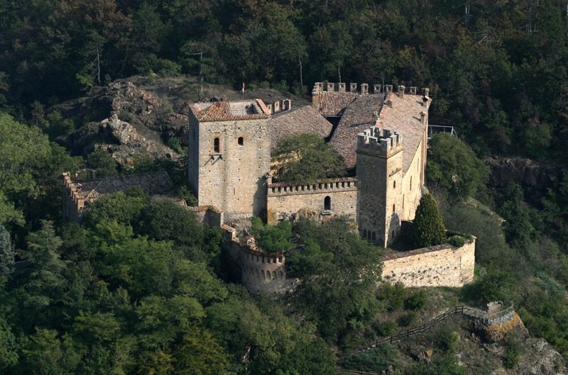 Il Castello di Gropparello, in provincia di Piacenza