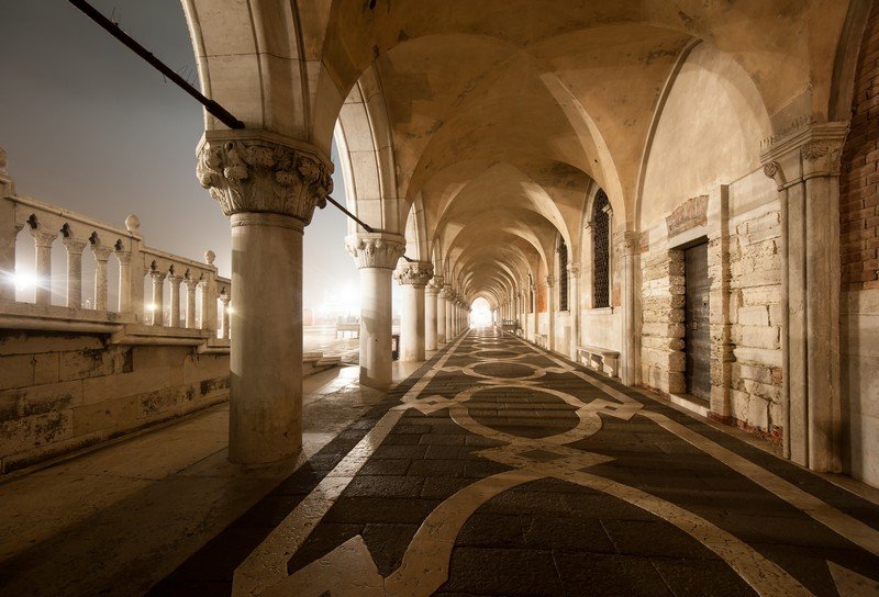 venezia-portico-palazzo-ducale