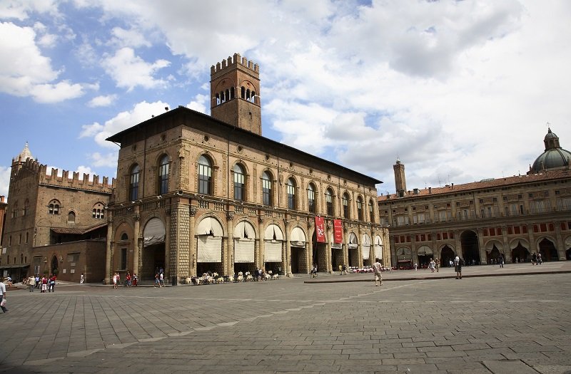 Il Palazzo del Podestà, prospiciente Piazza Maggiore
