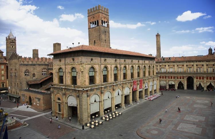 Palazzo del Podestà a Bologna Fidelity Viaggi