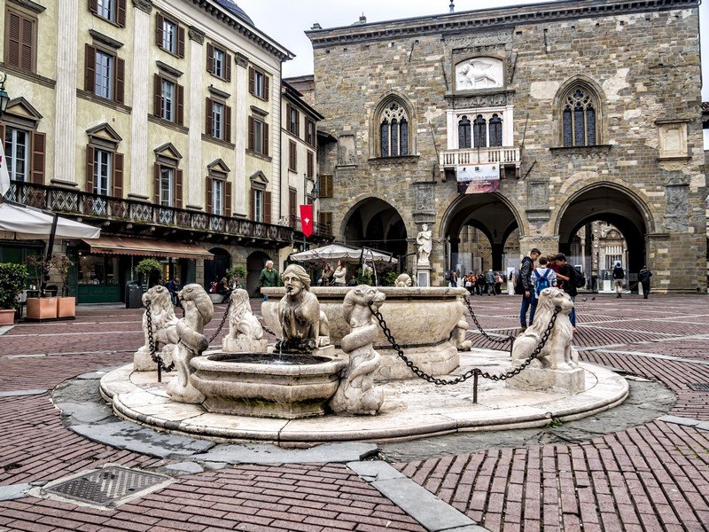 Piazza-Vecchia-Bergamo