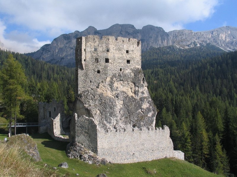 castello-andraz-arabba
