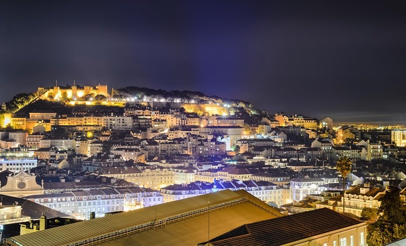 Lisbona vista di notte