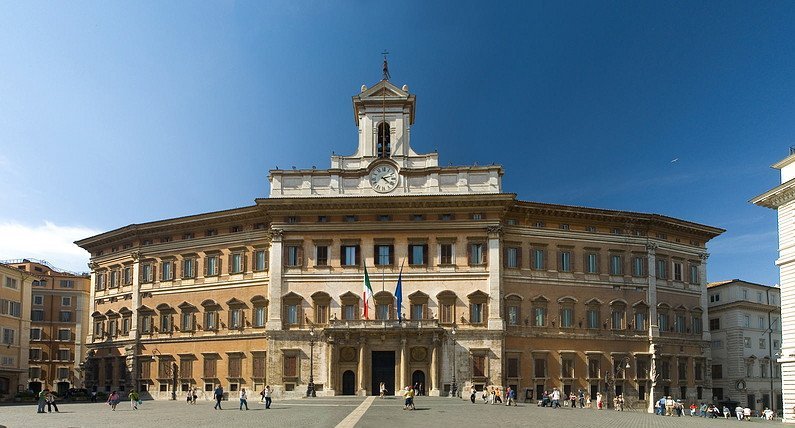 Palazzo Montecitorio di Roma - Fidelity Viaggi