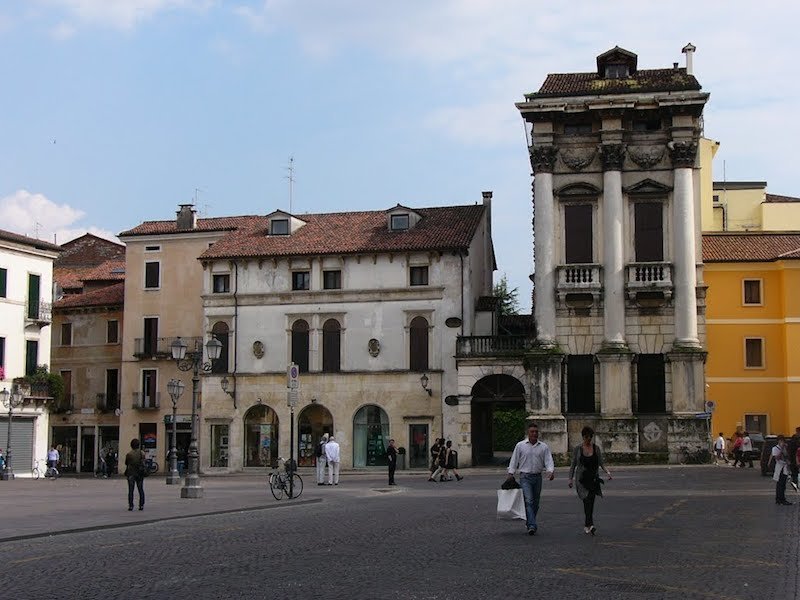 palazzo-porto-piazza-castello-vicenza-panorama