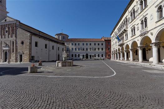 Piazza del Duomo a Belluno