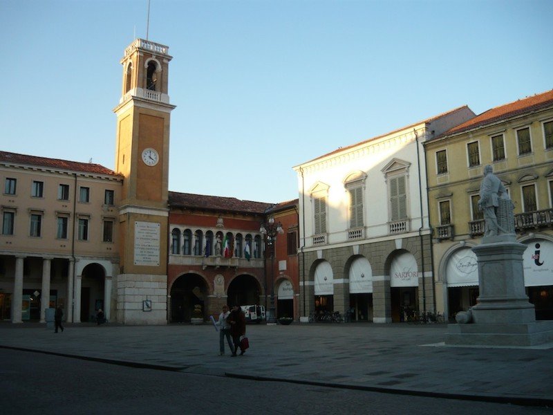 piazza-vittorio-emanuele-rovigo