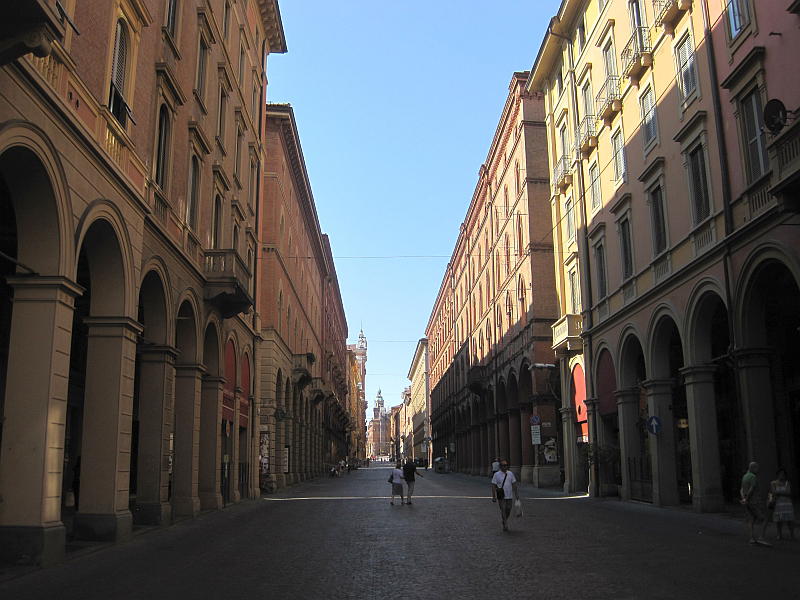 Via Indipendenza a Bologna