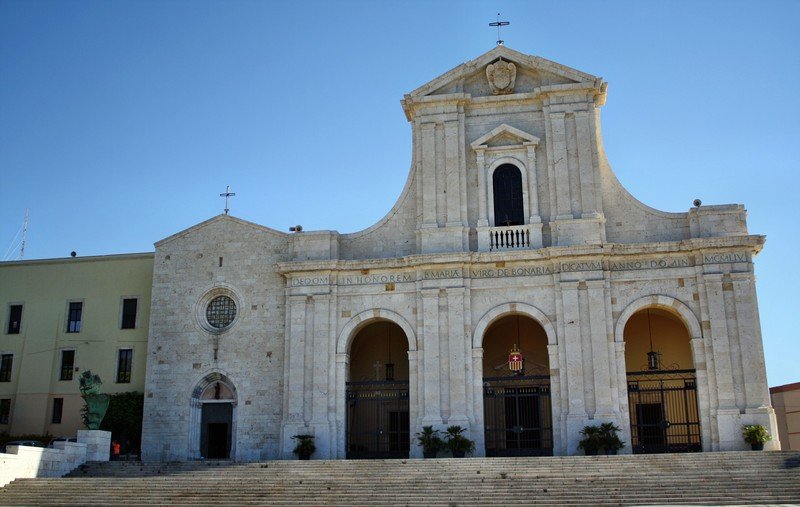 Santuario-di-Nostra-Signora-Bonaria-Cagliari