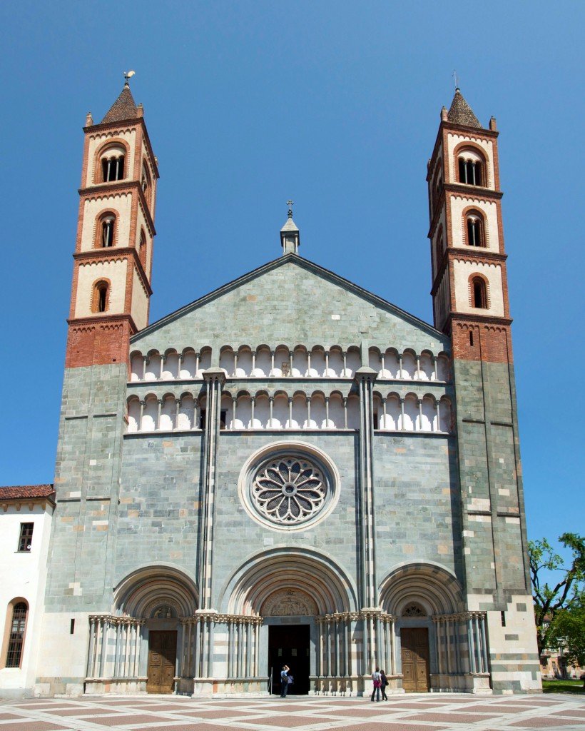 Vercelli-Sant'Andrea-Facade