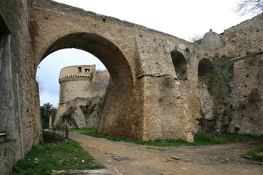 Castello di Carlo V a Crotone