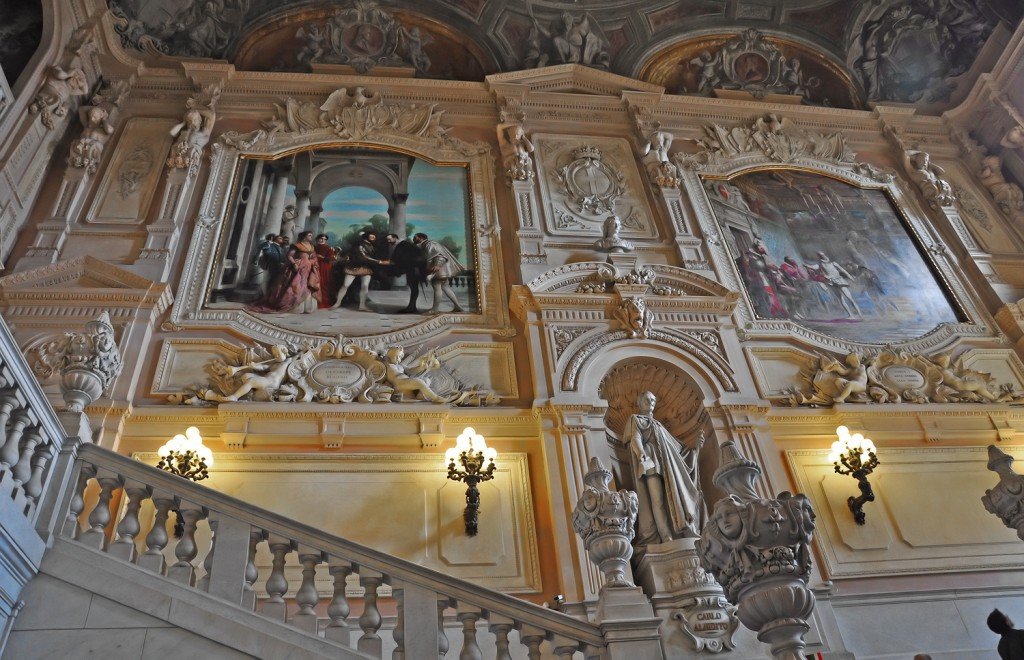 Lo splendido scalone del Palazzo Reale di Torino
