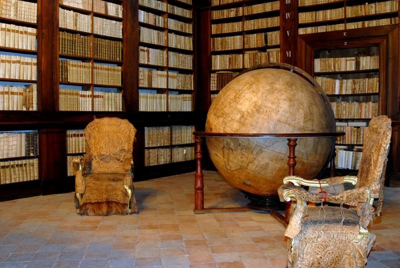 La Sala del Mappamondo, il cuore stesso della biblioteca