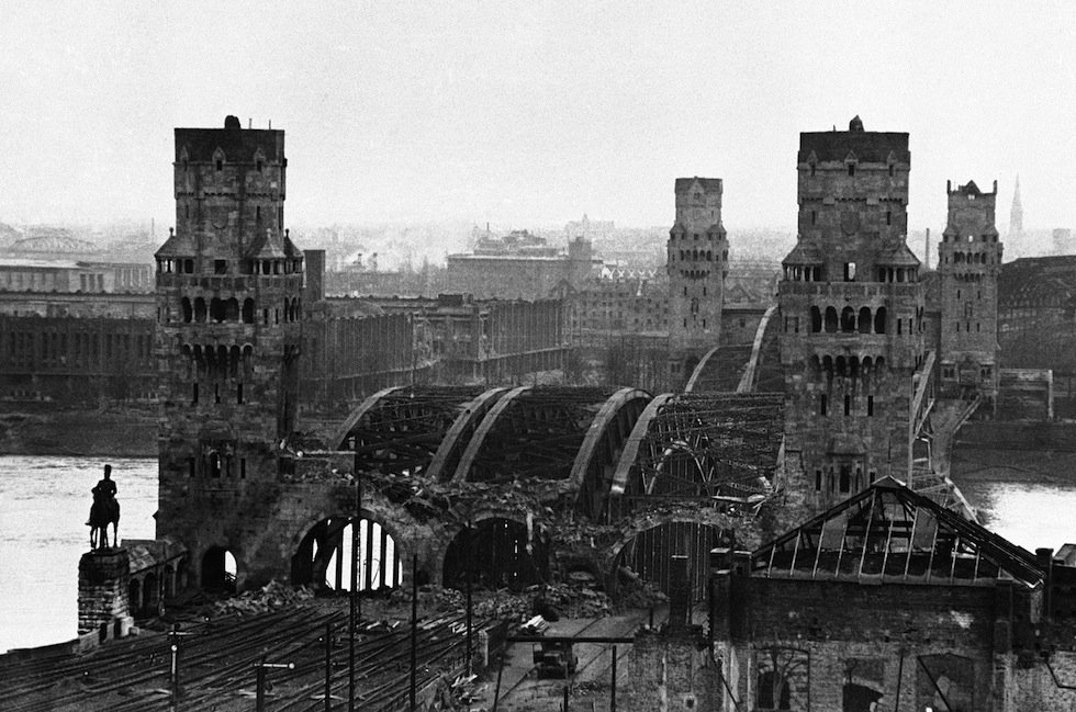 Un'immagine post-guerra di Colonia