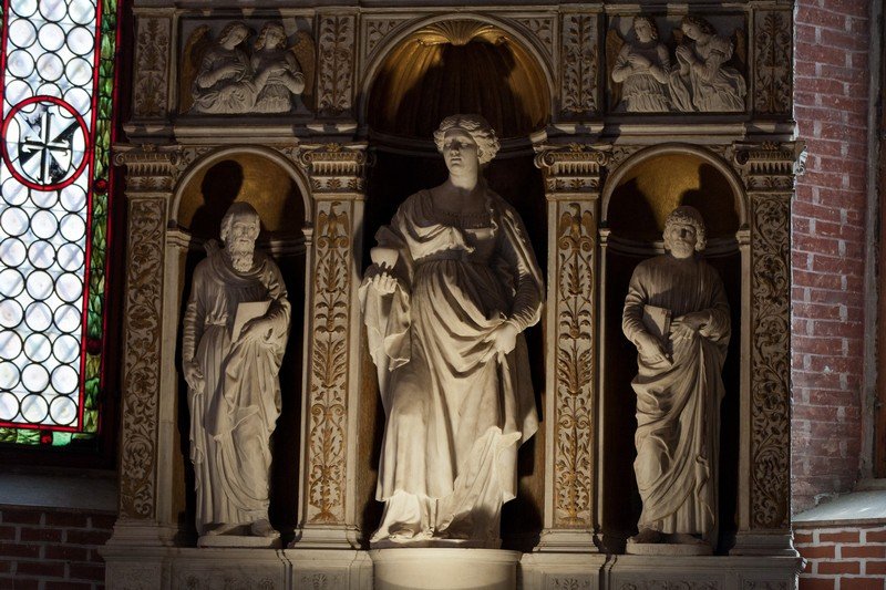 statue-basilica-giovanni-paolo-venezia