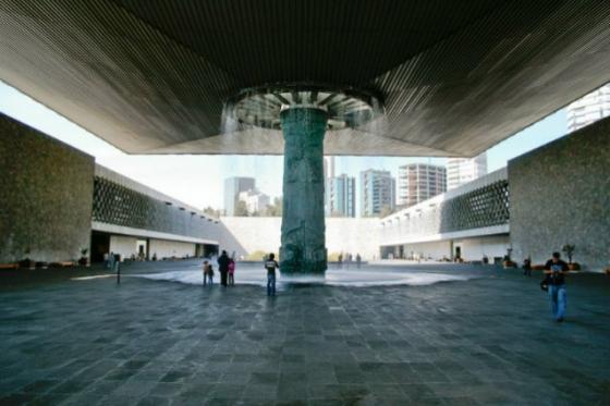 patio-museo-antropologia-citta-messico