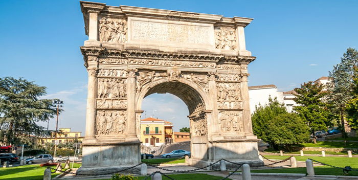 Arco di Traiano a Benevento - Fidelity Viaggi