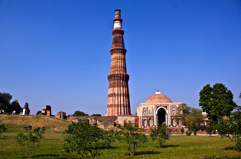Qutb Minar di Nuova Delhi - Fidelity Viaggi
