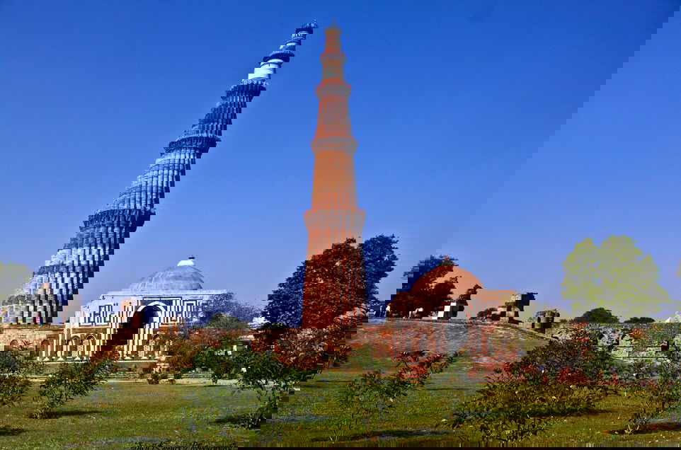 Qutb Minar di Nuova Delhi - Fidelity Viaggi