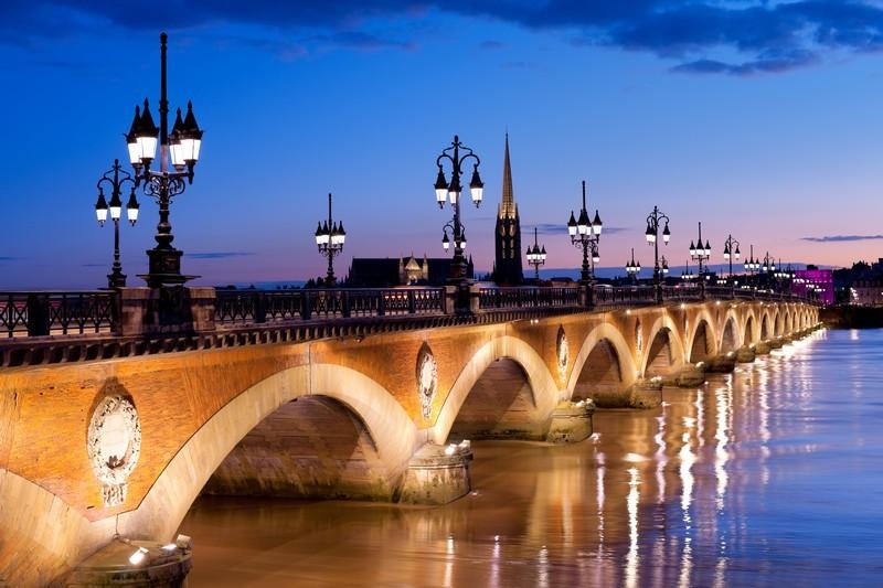 Pont de Pierre a Bordeaux