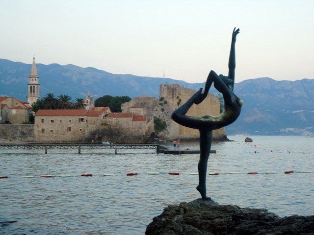 Budva-dancing-girl-statue