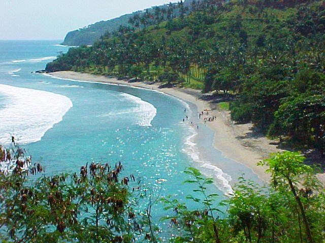 Lombok-indonesia-Senggigi-Beach