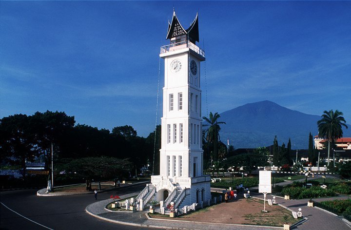 Sumatra-indonesia-jam-gadang