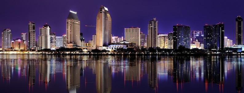 La città di San Diego di notte