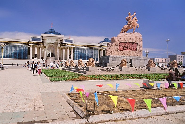 ulan-bator-sukhbaatar-square