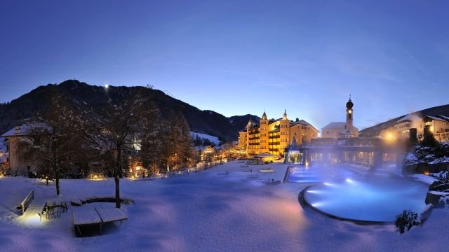 Una panoramica dell'Adler di Ortisei, hotel a 5 stelle per chi vuole fare una vacanza all'insegna del relax e della comodità